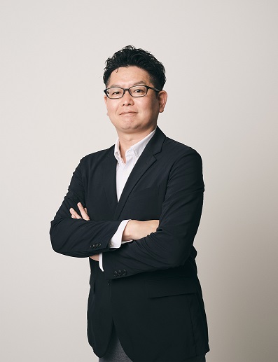 加賀 隆三 氏