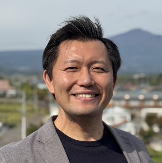 石井 雄介 氏